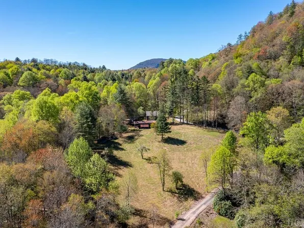 1329 Laurel Knob Road, Cashiers, NC 28717