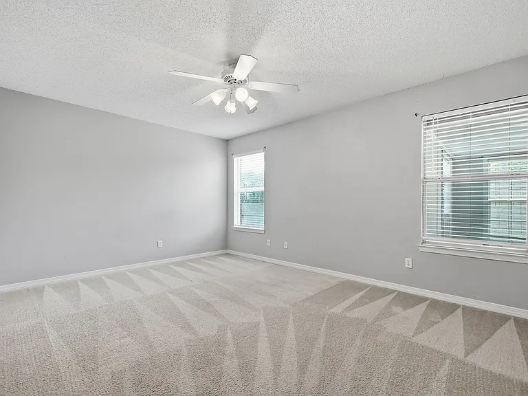 339 Peggy Dr — Photo 19