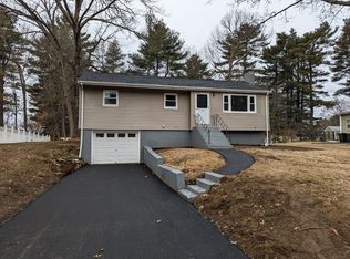 14 Parliament Dr, Franklin, MA 02038