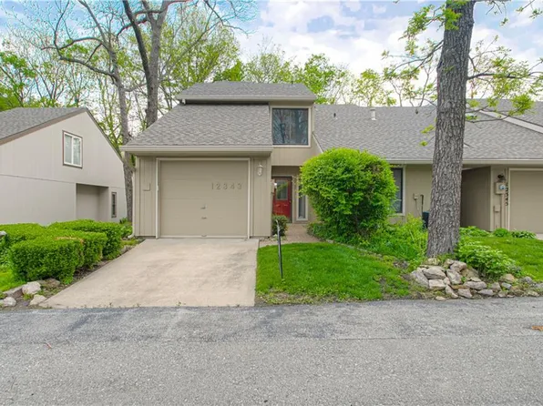 12343 Charlotte St, Kansas City, MO 64146