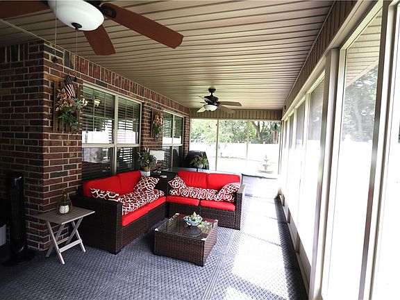4th image of 1253 Chesterfield Dr