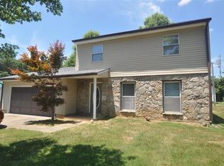 1299 W Lincoln Trail Blvd, Radcliff, KY 40160