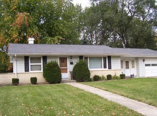 876 N McLean Blvd, Elgin, IL 60123