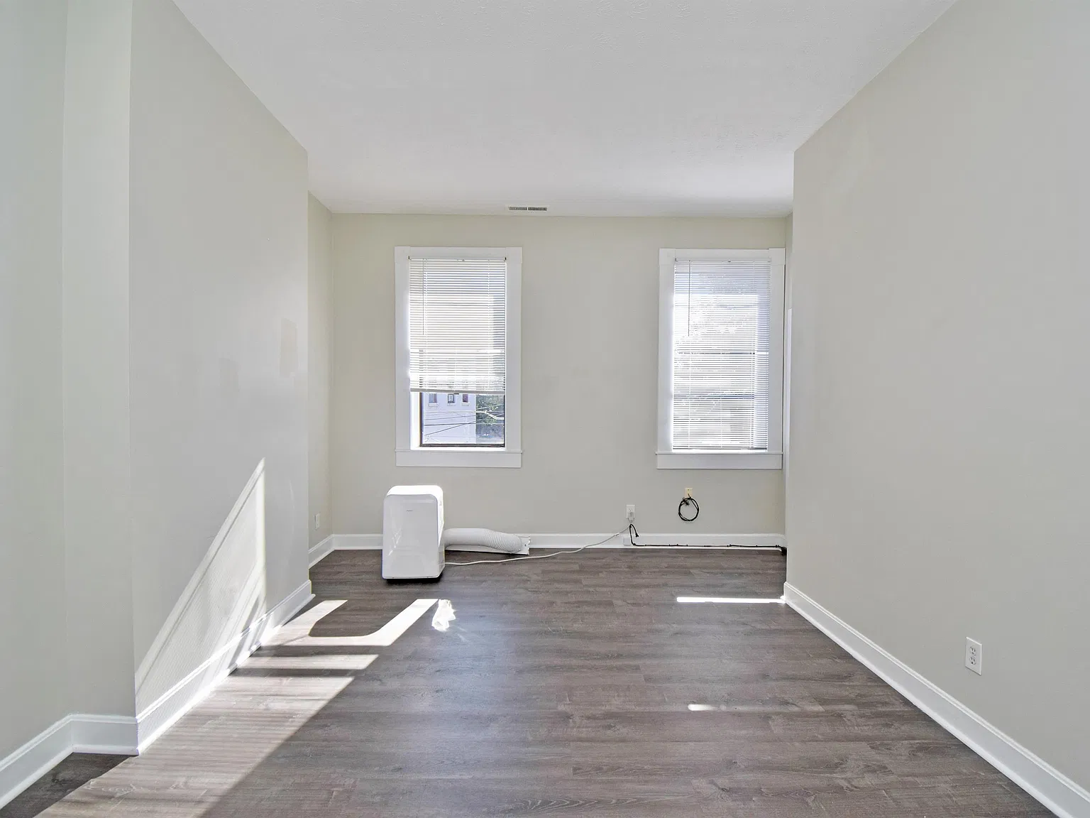 2145 Freeman Avenue - 2 — Photo 2