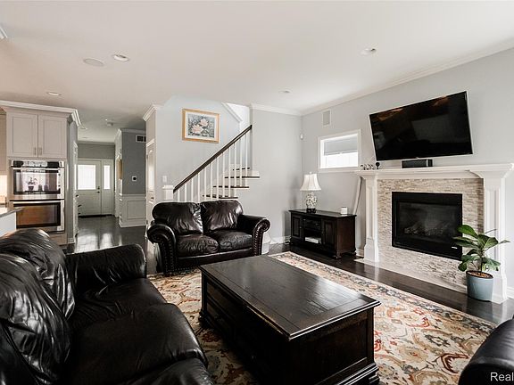 2nd image of 302 S Blair Ave