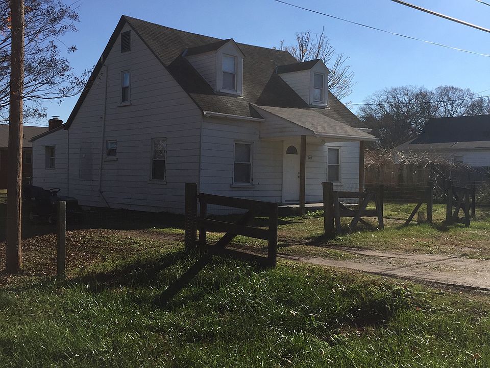 1st image of 205 Forest Ave