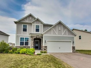 2419 Balsam Cove Rd, Naperville, IL 60563