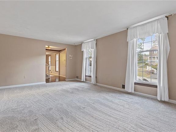 2nd image of 5435 Glen Hill Dr