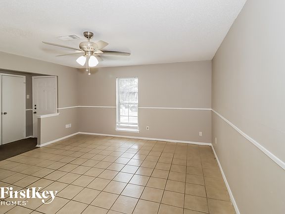 4th image of 1805 Japonica Ln