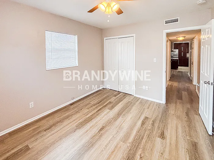 7236 Darien Way — Photo 15