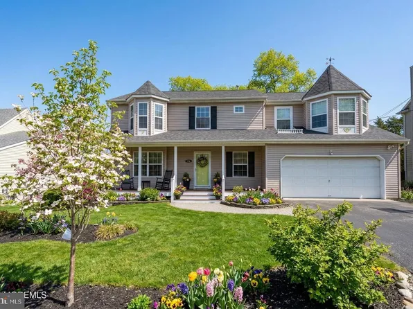 136 W End Ave, Island Heights, NJ 08732