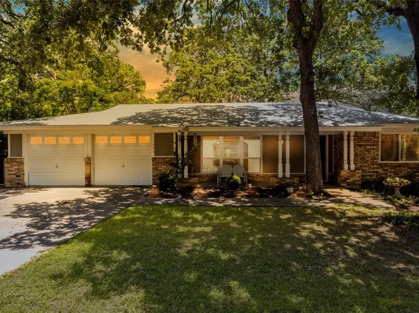 1036 Barbara Ann Dr, Hurst, TX 76053