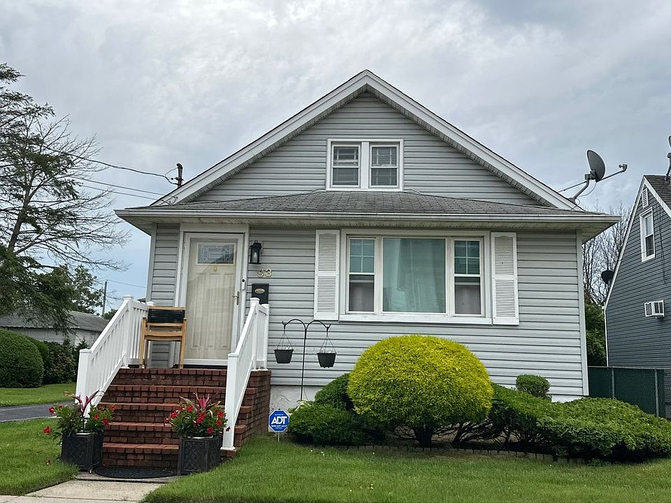 1st image of 93 Terrace Ave