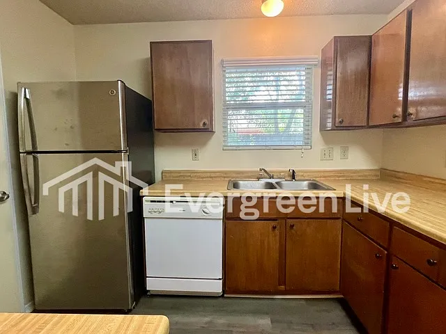 115 Willow Gardens Ct — Photo 9