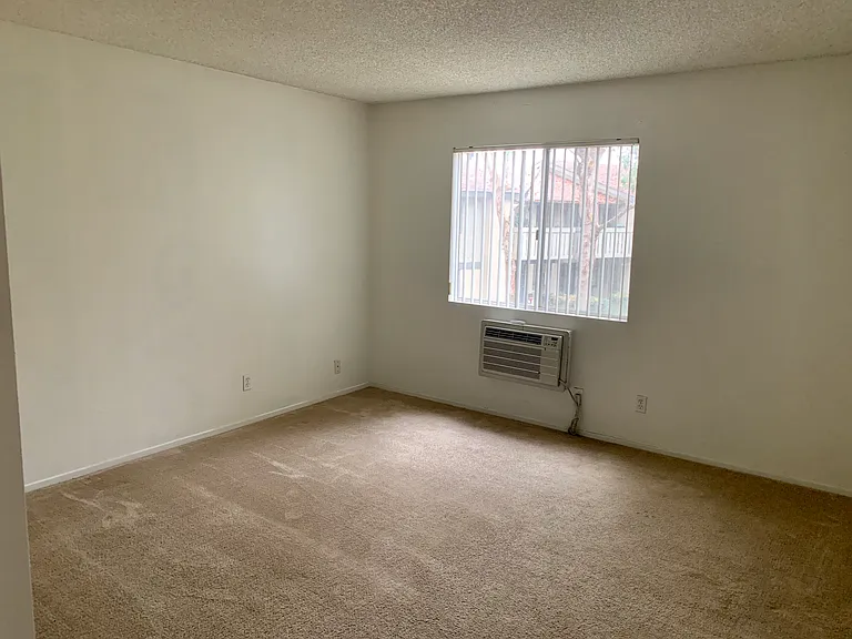 960 E Bonita Ave #62 — Photo 12