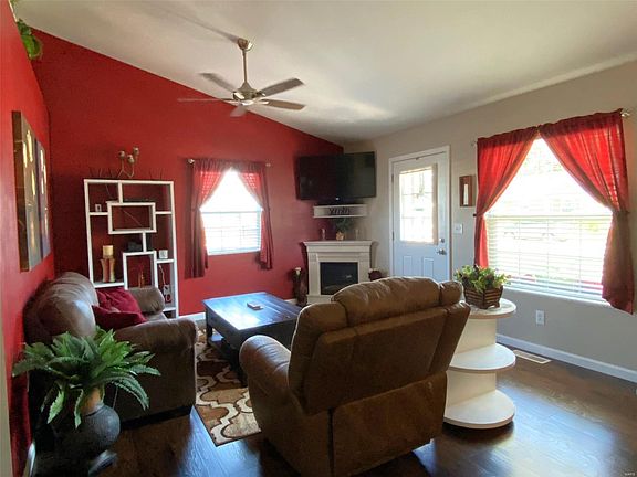 5th image of 304 Eden Prairie Ln