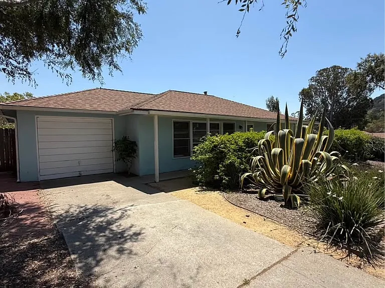 211 N Tassajara Dr — Photo 3