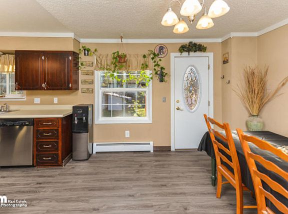 5th image of 16930 Meadow Creek Dr