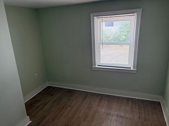 2nd image of 143 Carlisle Ave