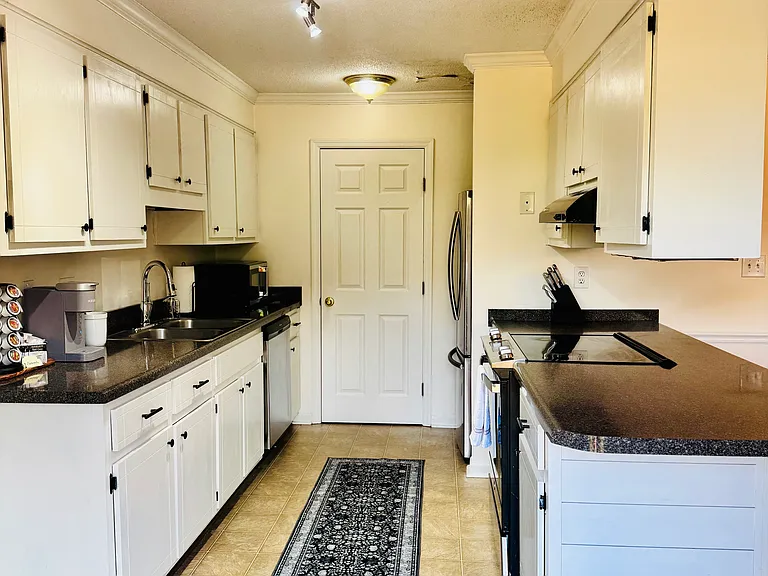 134 Tamara Ct — Photo 14