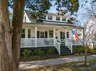 1205 Evans St, Morehead City, NC 28557