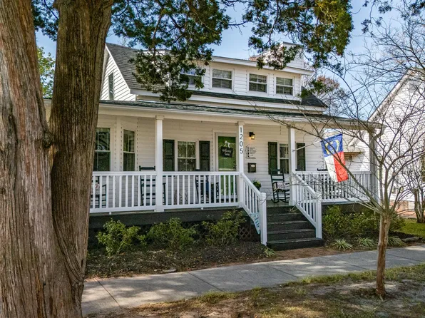 1205 Evans Street, Morehead City, NC 28557