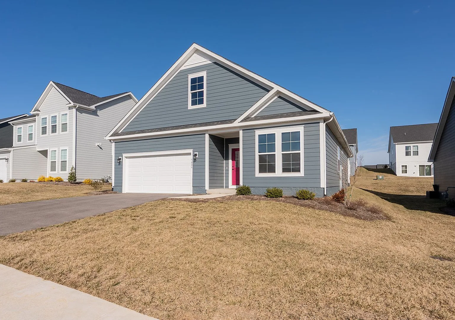 Modern Home with Open Floor Plan in Blacksburg — Photo 3
