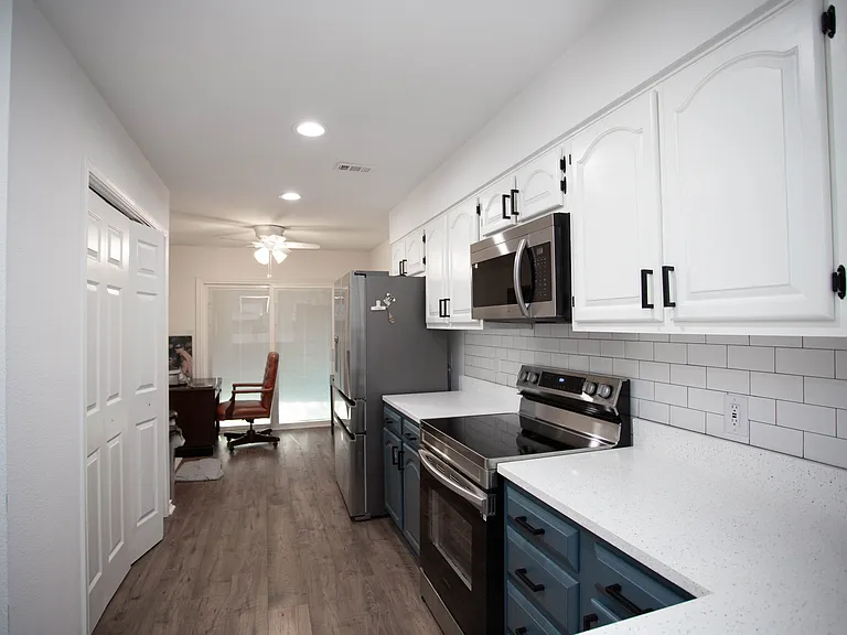 2521 Stanford Ct — Photo 21