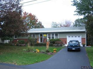 7 Andrew Ln, Cohoes, NY 12047