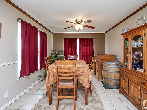 5th image of 123 Las Lomas Dr