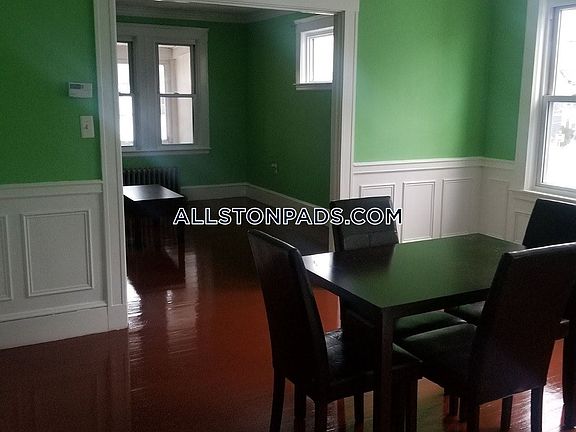 1536602881-dining-room[1]