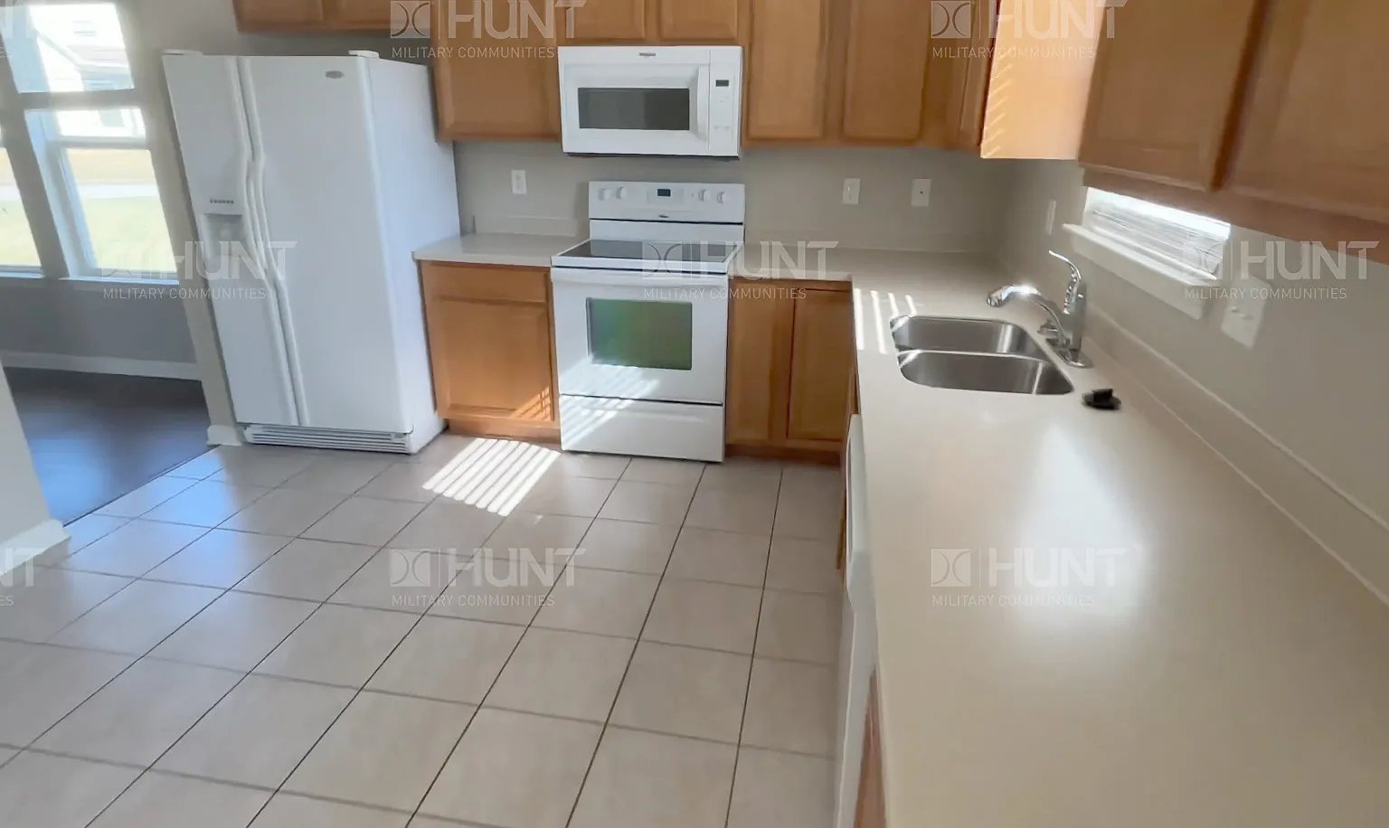 4 bed, 2.5 bath, 2379 sqft, $2,661 — Photo 4