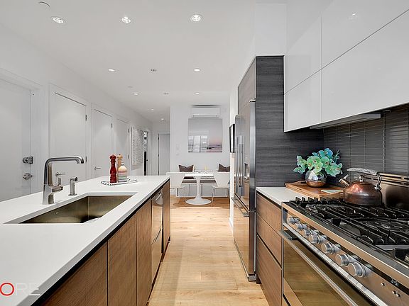 3rd image of 241 W 107th St APT 3