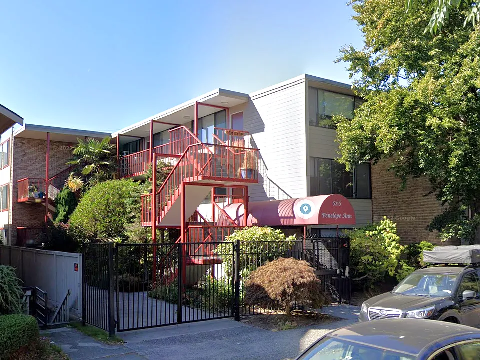 5215 15th Ave NE #10