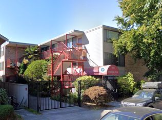 5215 15th Ave NE APT 10, Seattle, WA 98105