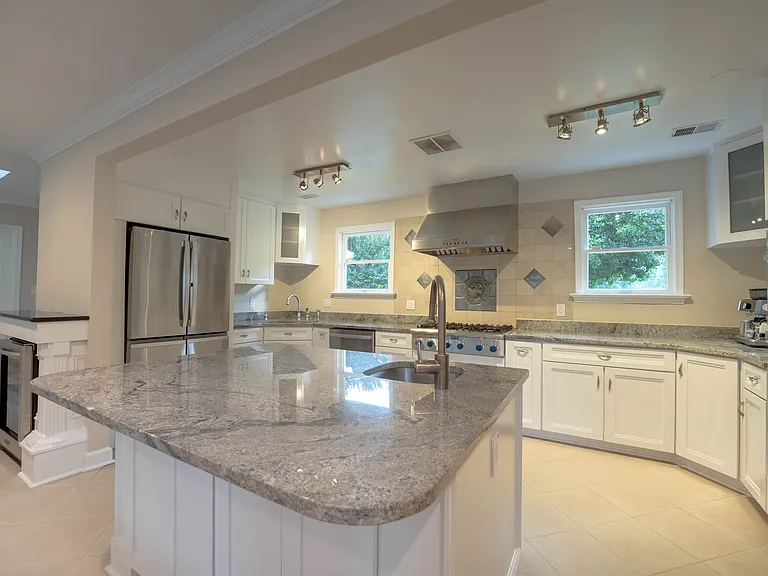 10805 S Glen Rd — Photo 23