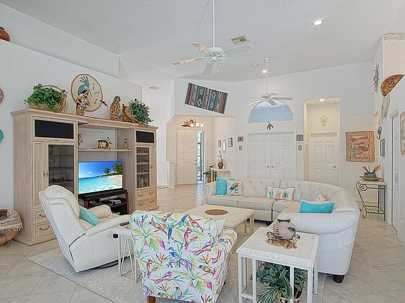5th image of 9501 Avenel Lane