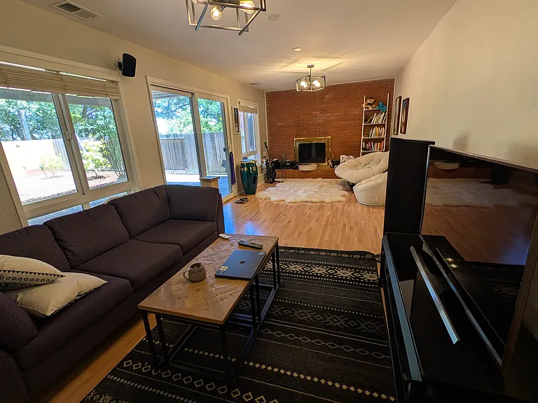270 Amador Ave — Photo 11