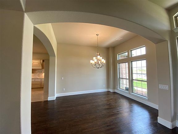 5th image of 244 Stockton Dr