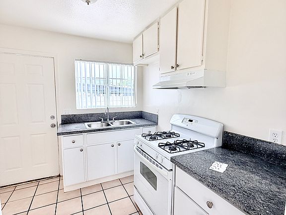 5th image of 8277 Case Ave APT C