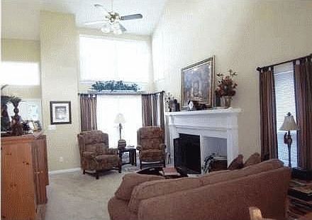 Living Room / Unfurnished