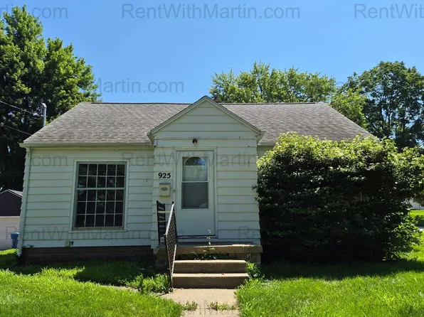 925 Hammond Ave, Waterloo, IA 50702