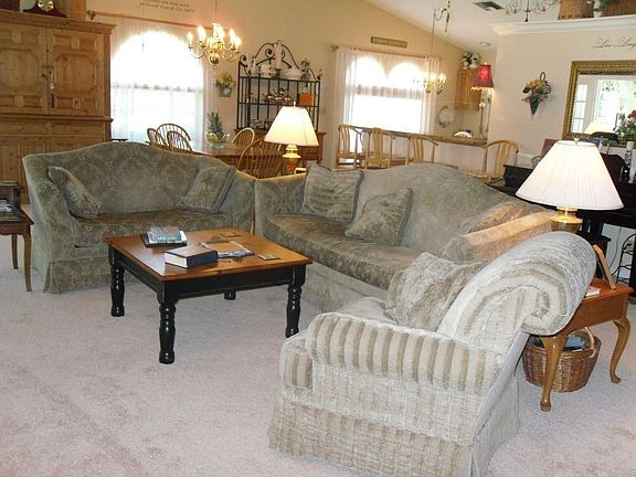 Spacious great room with vaulted ceiling