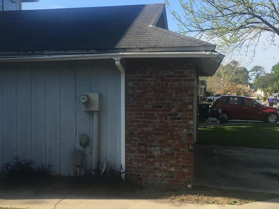 2nd image of 3834 Union Pacific Dr E