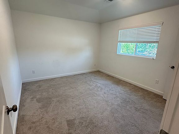4th image of 6321 Settlement Dr