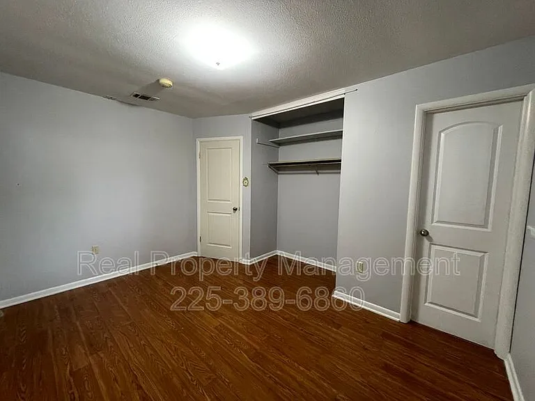 1875 Lombard Dr — Photo 12