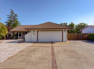 375 Rosewood Dr, Redding, CA 96003