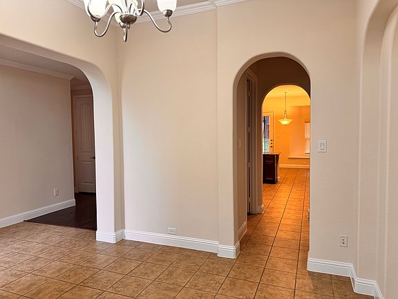 5th image of 1120 Bentley Dr