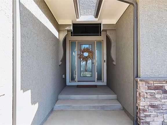 2nd image of 14641 Thousand Oaks Pl
