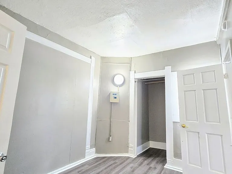 321 S Union St — Photo 7